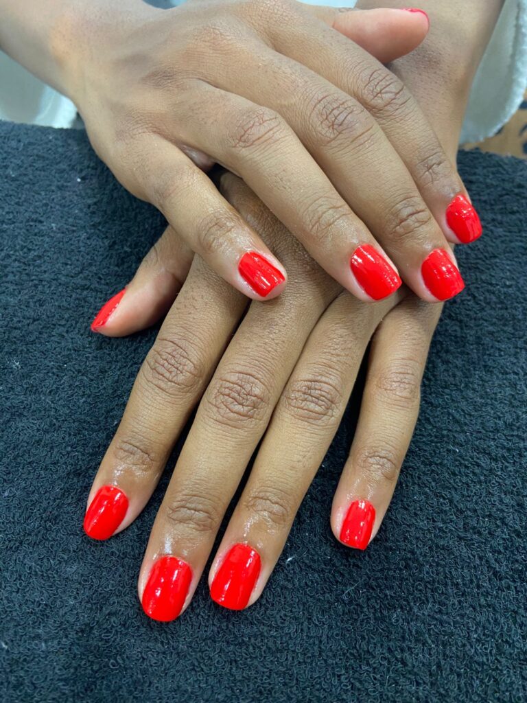 Manicure e Pedicure no Cidade Monções | Elegance Studio Hair