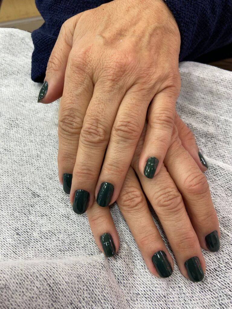 Manicure e Pedicure no Cidade Monções | Elegance Studio Hair